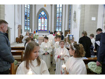 Feier der 1. Heiligen Kommunion in Sankt Crescentius (Foto: Karl-Franz Thiede)